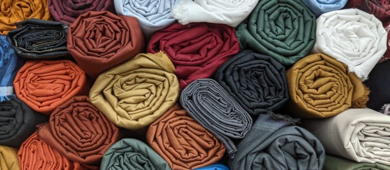 Lniana tkanina – naturalny wybór na lata